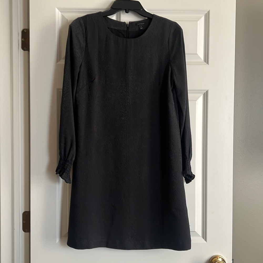 Ann Taylor Gray Snake Shift Dress